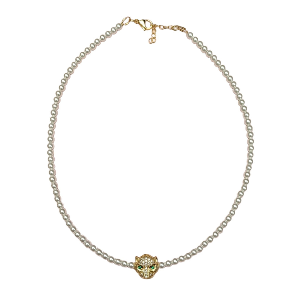Colier tip Choker cu perle albe si Pandanitv Zirconia Leu